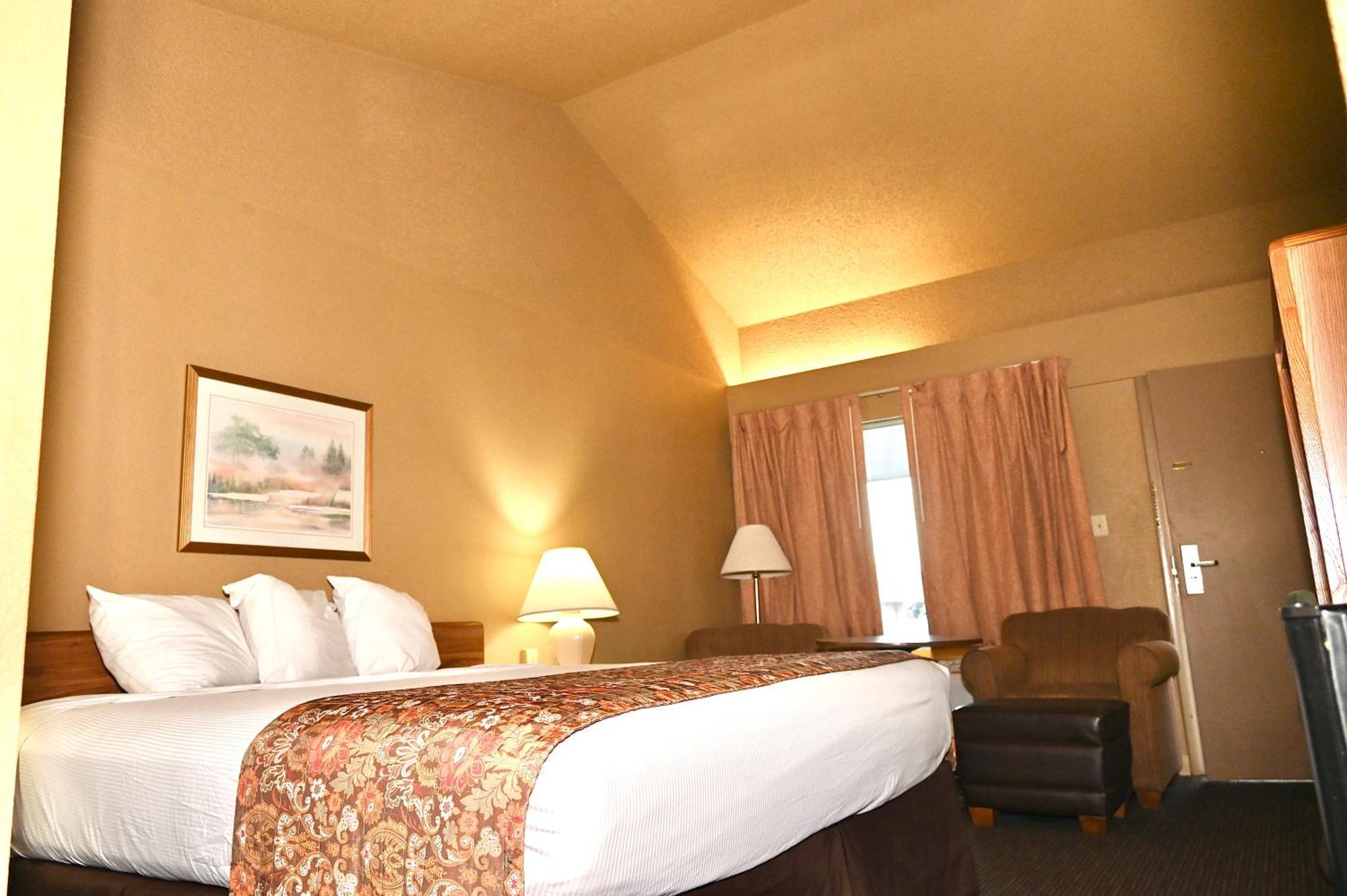 Fortune Inn&Suites Newport Extérieur photo